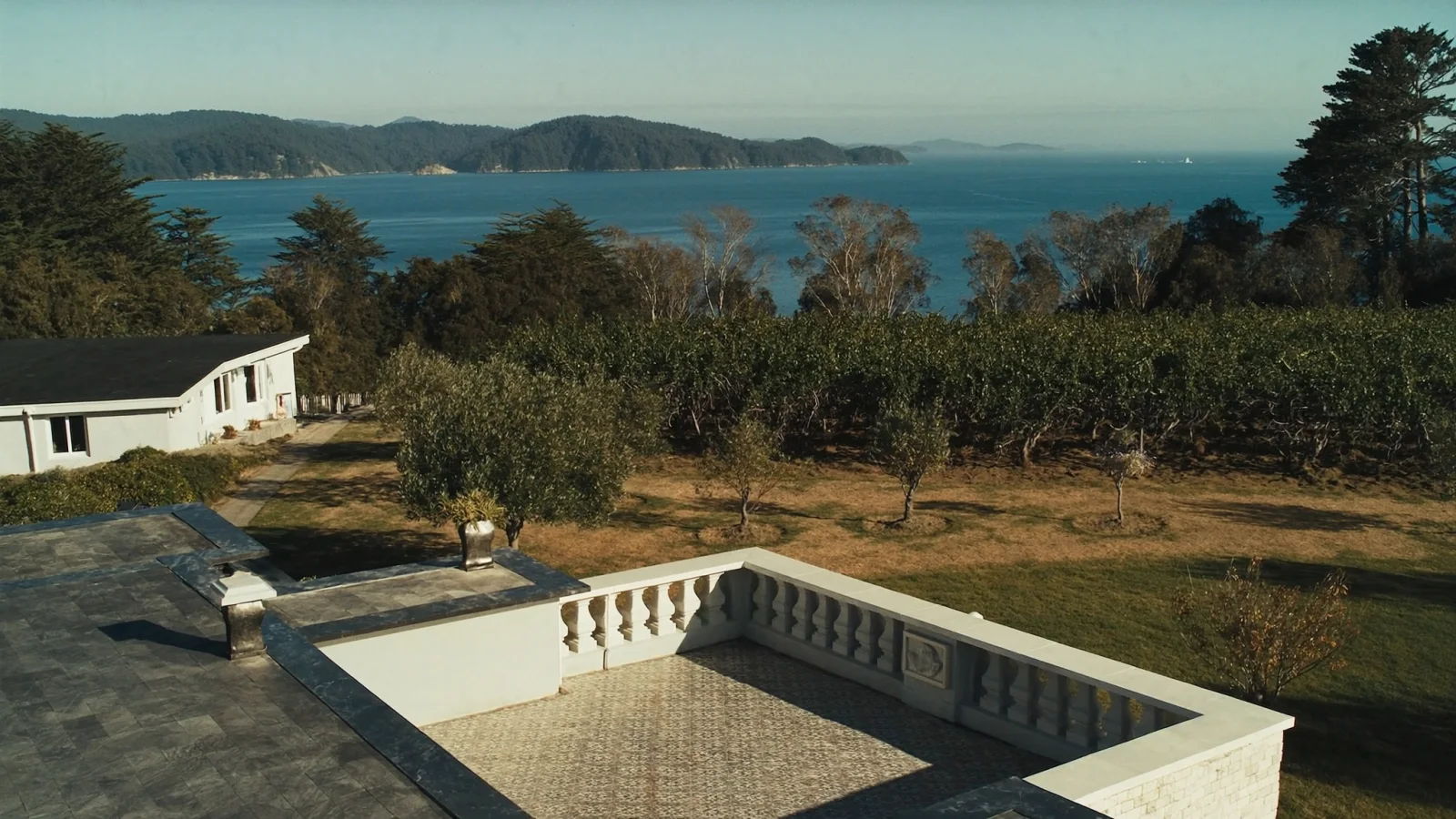 Representative property concept for the Waiheke Island direct-booking strategy